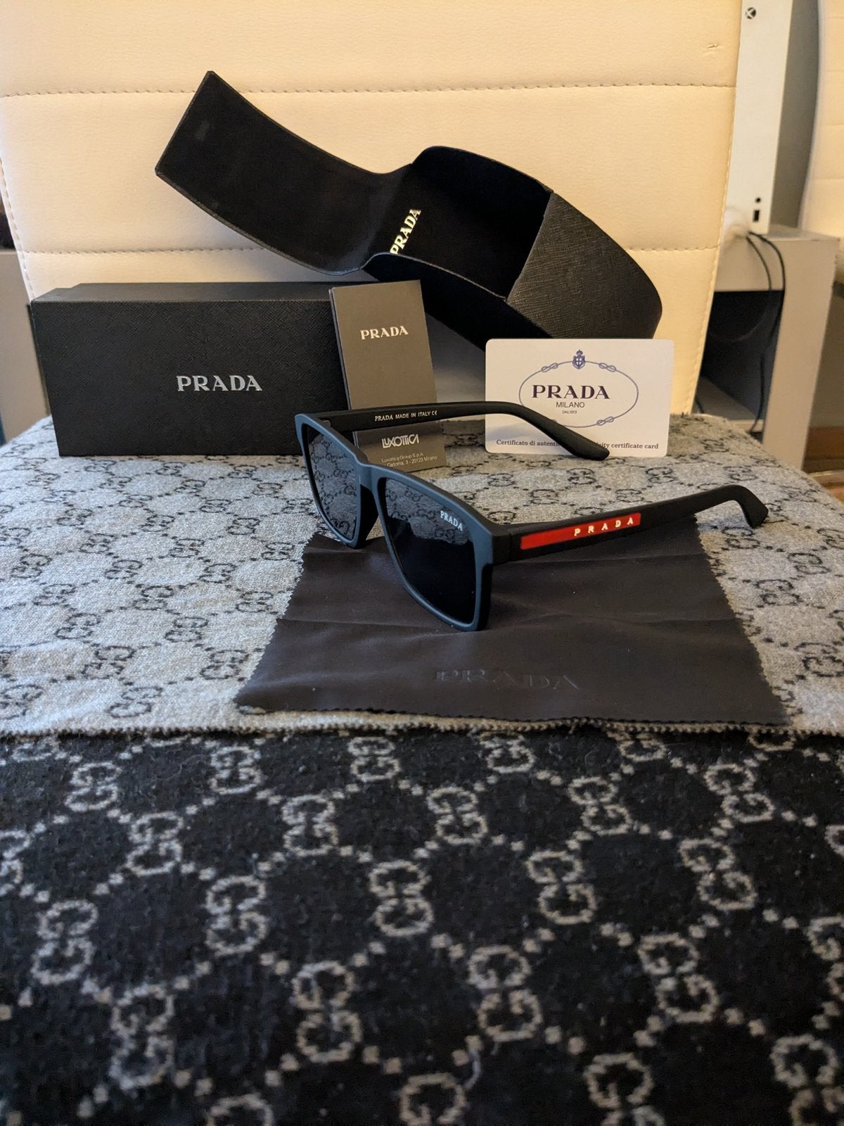 Prada bril, Handtassen en Accessoires, Ophalen of Verzenden, Zo goed als nieuw, Zwart, Bril