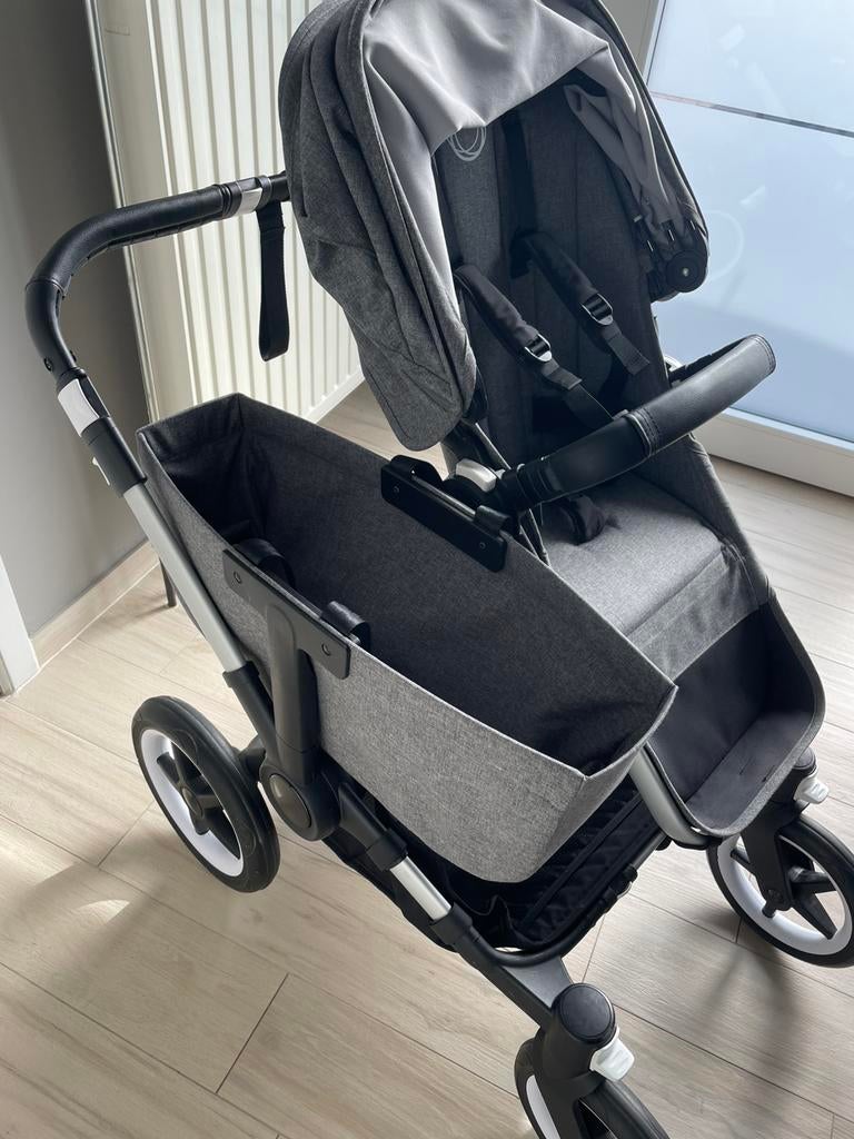 Bugaboo Donkey 3 – Als nieuw – Vlekvrij – extra accesoires, Nieuw, Bugaboo, Verstelbare duwstang, Ophalen