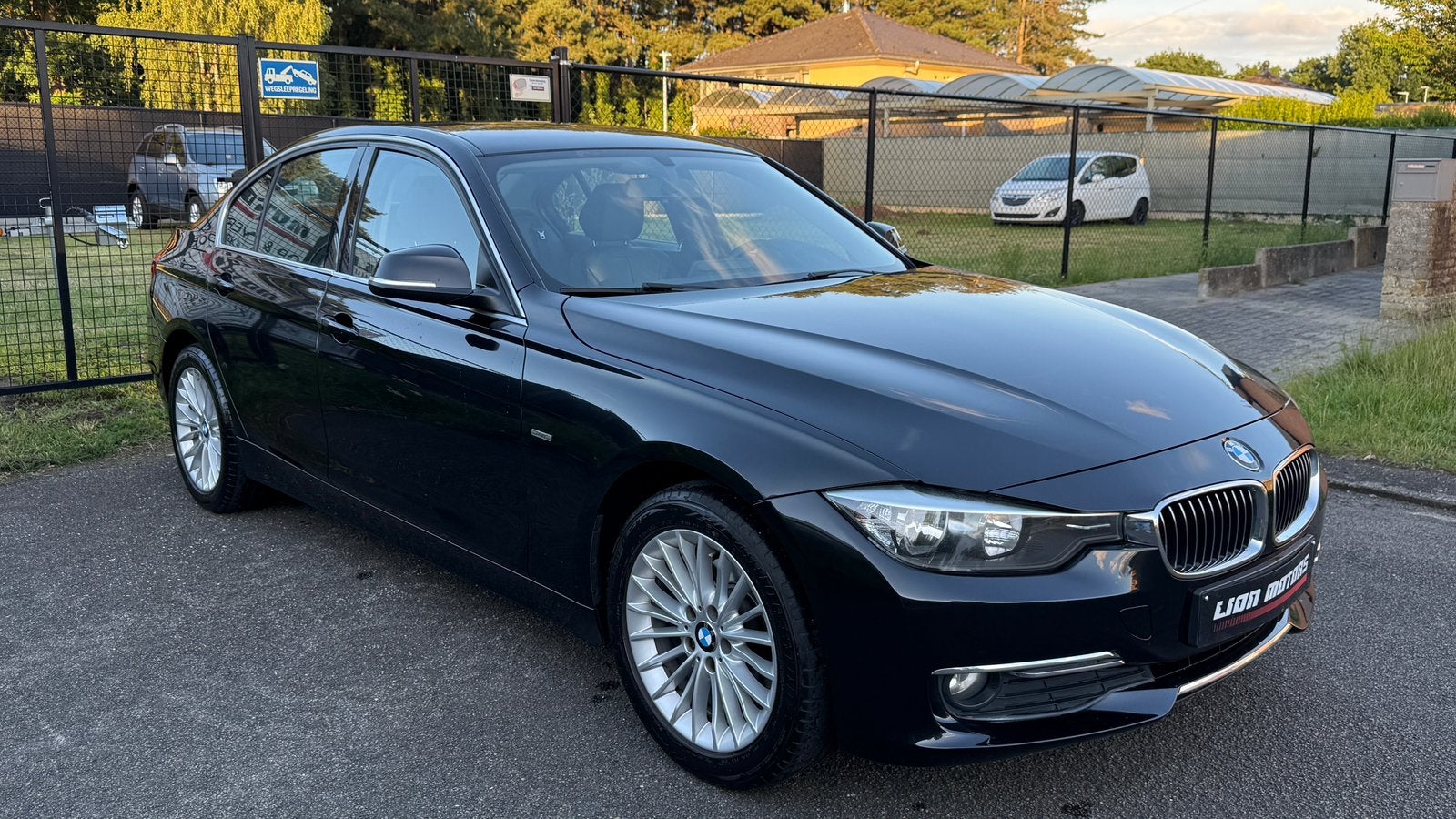 Bmw 318d | luxury edition | navi - pdc | zeer nette staat |, Autos, BMW, Cuir, Euro 5, Achat, Entreprise