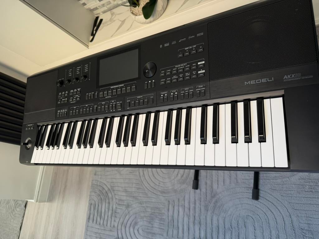 Medeli akx 10, Muziek en Instrumenten, Ophalen, Zo goed als nieuw, Medeli