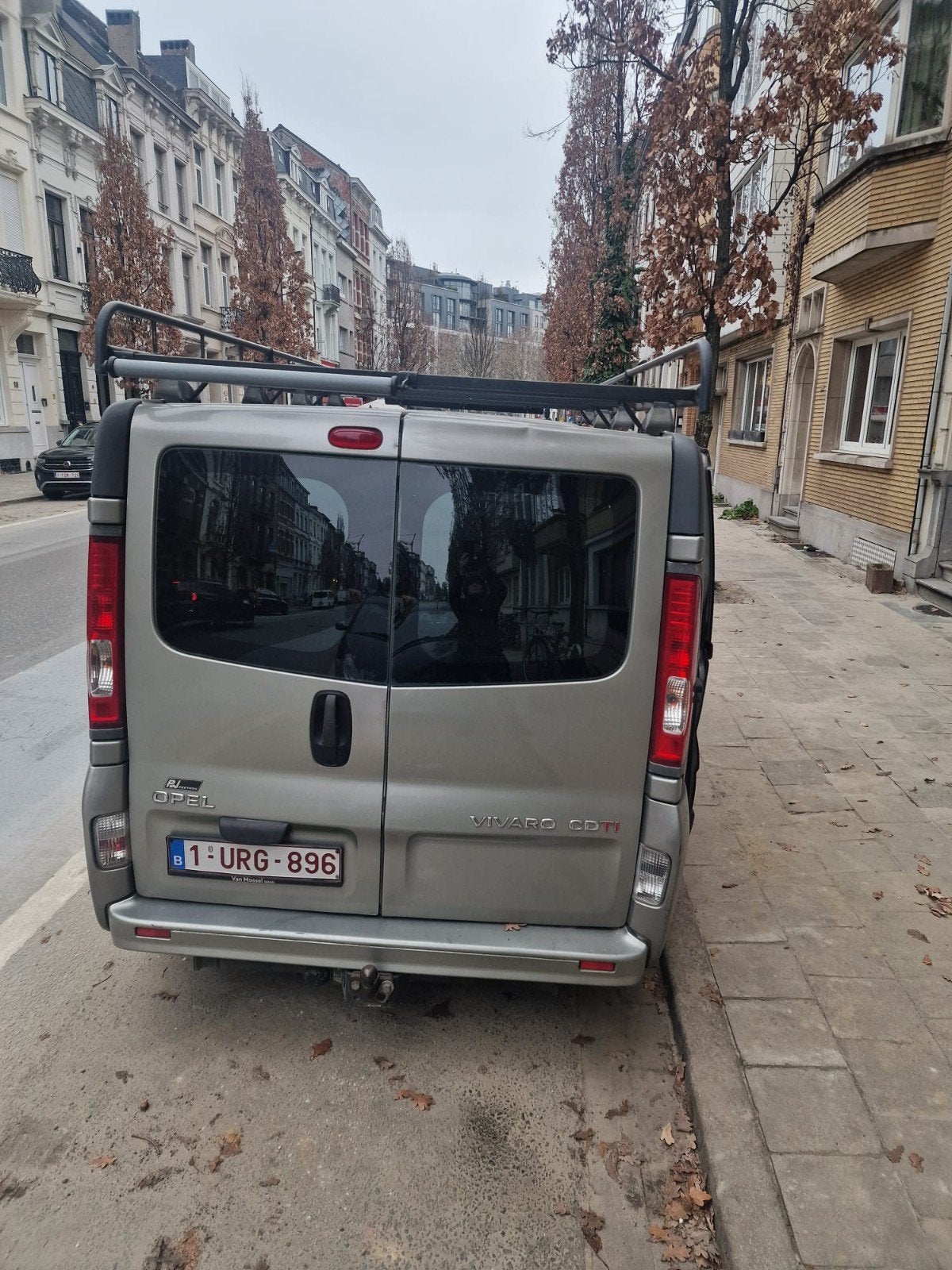 Opel Vivaro 2.0 CDTI - Cargo léger - Attelage de remorque, Autos, Camionnettes & Utilitaires, Achat, Beige, Beige, Opel