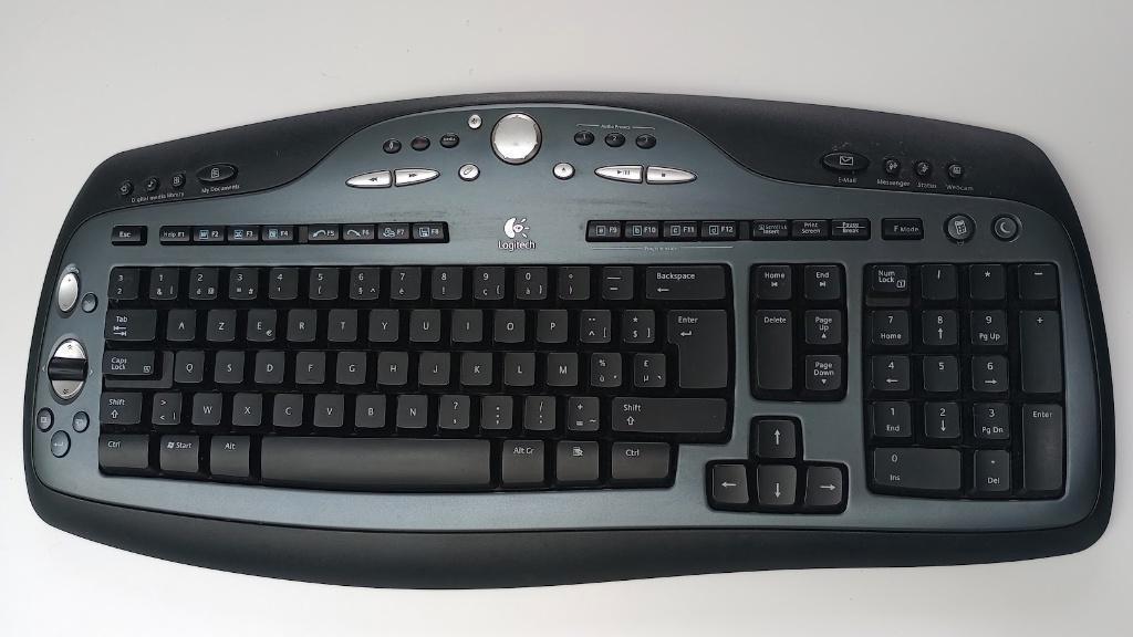 Clavier Logitech « Canada 210 », Enlèvement ou Envoi, Logitech, Azerty, Ne fonctionne pas