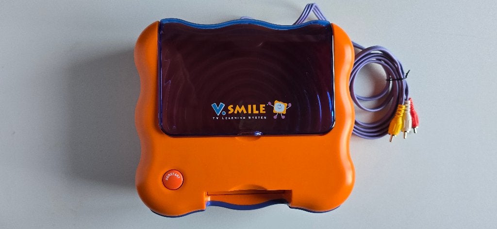 Vtech V.Smile + 2 controllers + 3 spellen & accessoires, Kinderen en Baby's, Ophalen of Verzenden, Zo goed als nieuw, 6 jaar of ouder