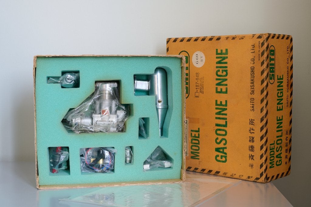 Saito G60 RV Gasoline Engine 'New in Box - Never Run', Ophalen of Verzenden, Nieuw, Nitro