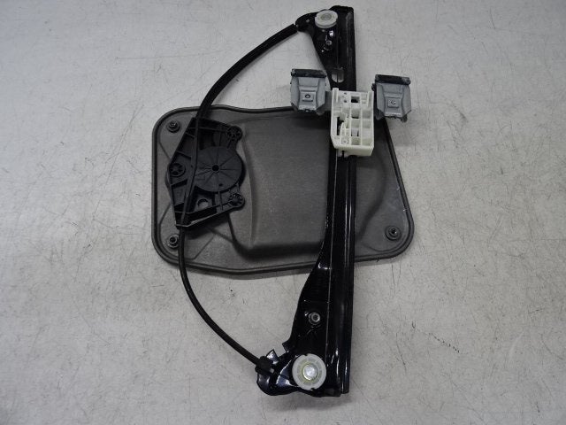 VITRE MECANISME AVANT GAUCHE Skoda Fabia II (5J), Utilisé, Skoda