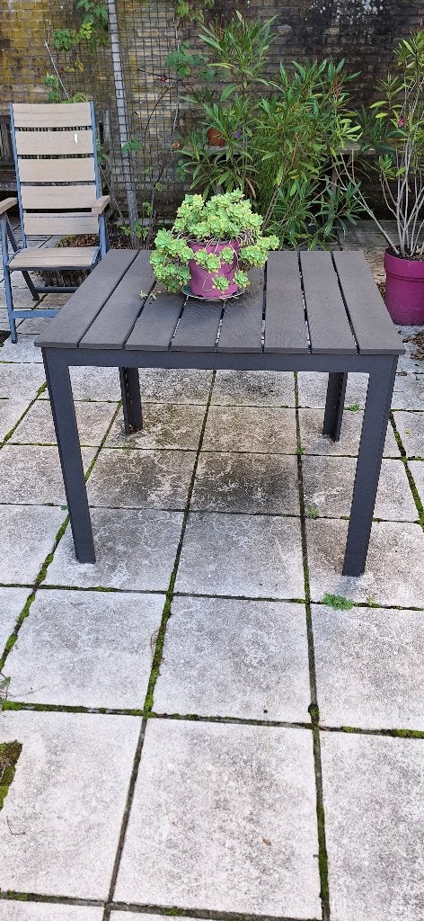 Tuintafel, Enlèvement, Comme neuf