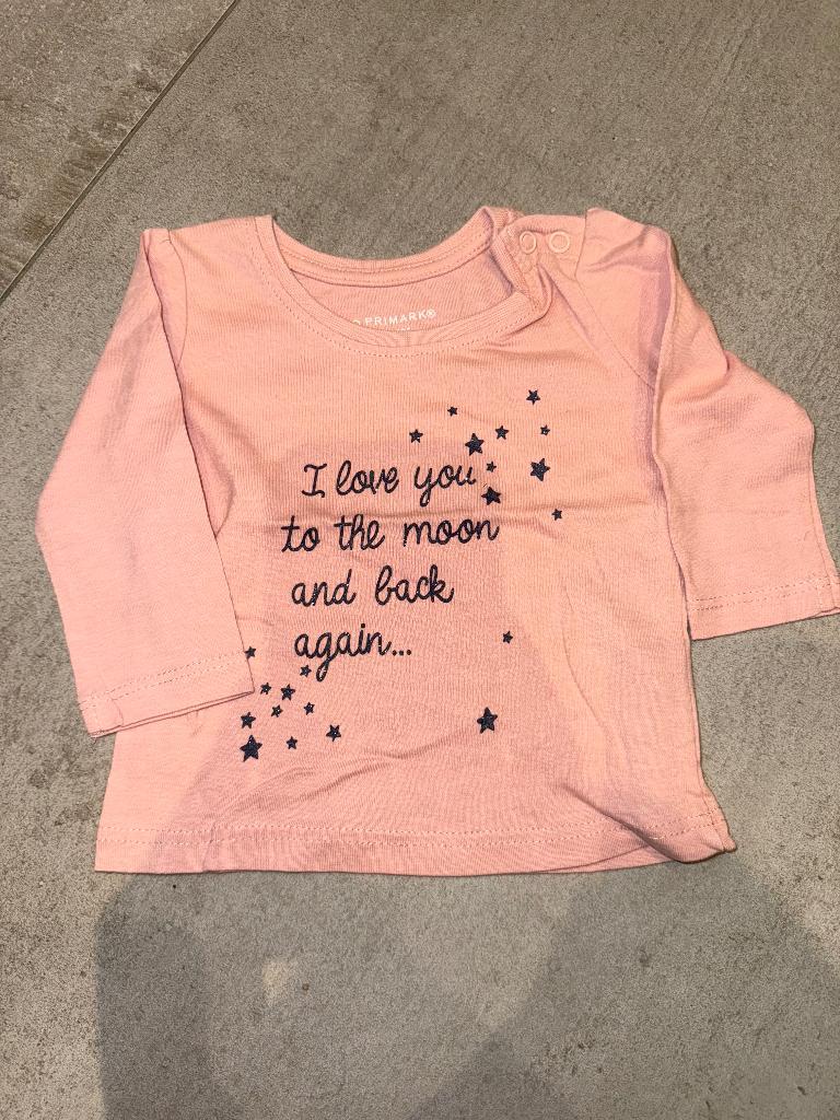 Blouse Primark rose à inscription, Neuf, Enlèvement ou Envoi, TAO, Orchestra, Primark,., Chemisette ou Manches longues