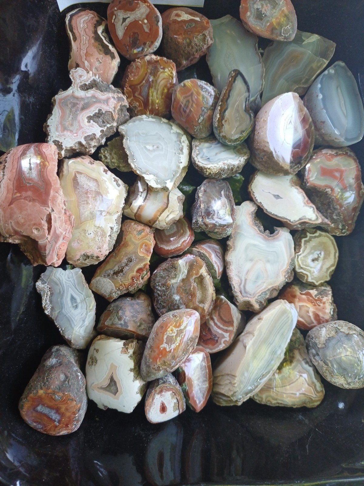 Lot de 38 petites agates + 1 petite améthyste polie, Enlèvement ou Envoi, Minéral