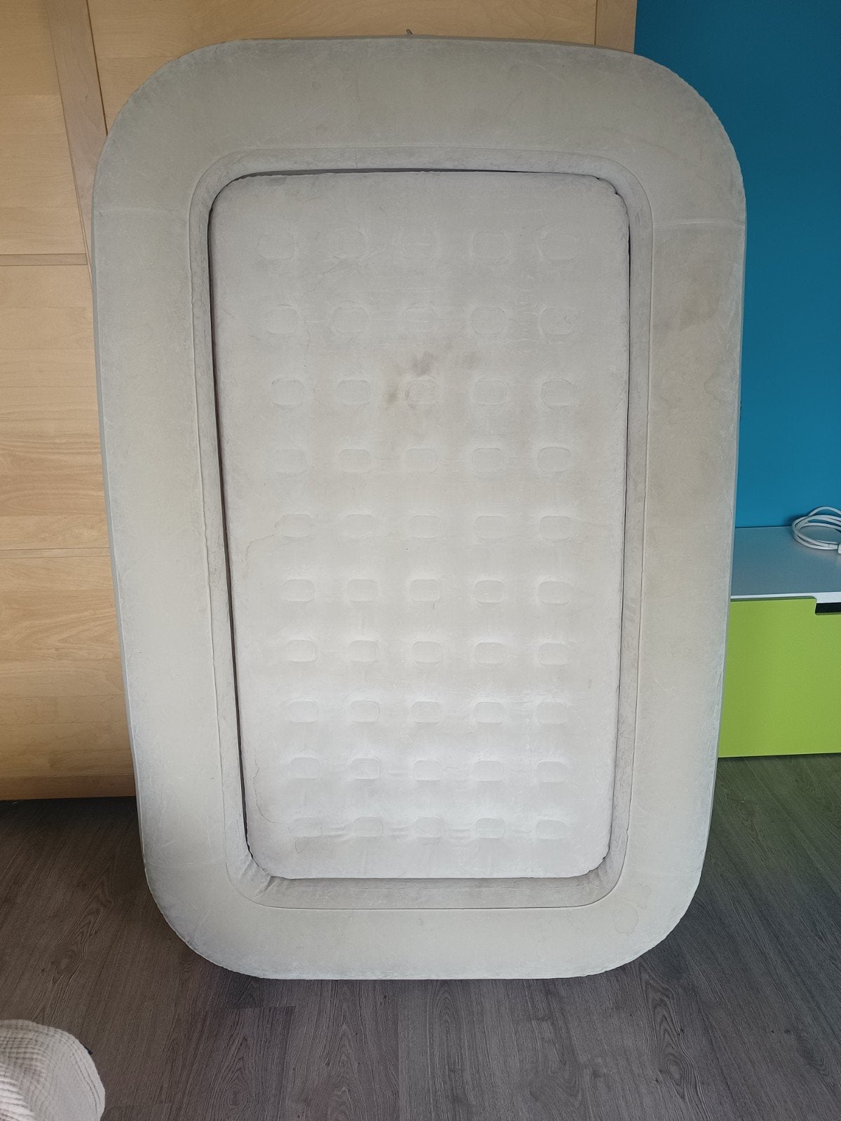 Intex opblaasbed 3-6 jaar, Caravanes & Camping, Matelas pneumatiques, Enlèvement, Utilisé, 1 personne