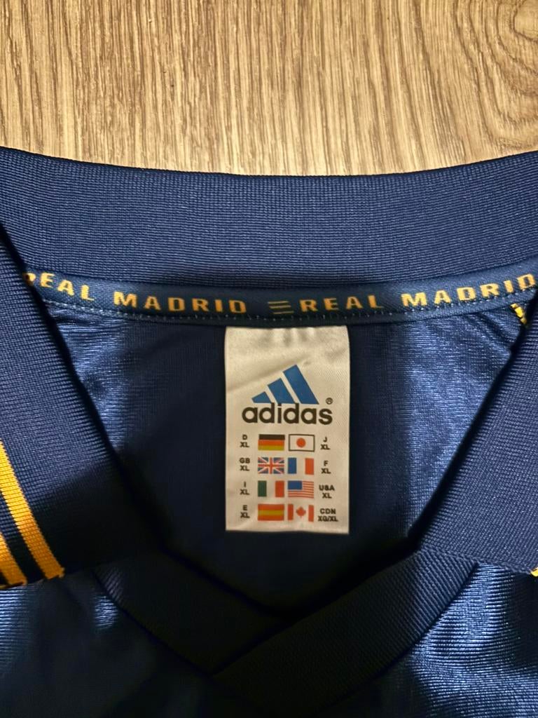 Retro madrid shirt, Ophalen of Verzenden, Zo goed als nieuw