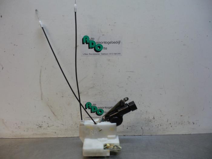 Serrure portière mécanique 4portes arrière droite d'un Ni, -, 3 mois de garantie, Utilisé, -
