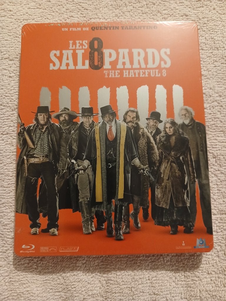 LES 8 SALOPARDS STEELBOOK, CD & DVD, Enlèvement ou Envoi, Comprend un DVD, Blu-ray, Neuf, dans son emballage