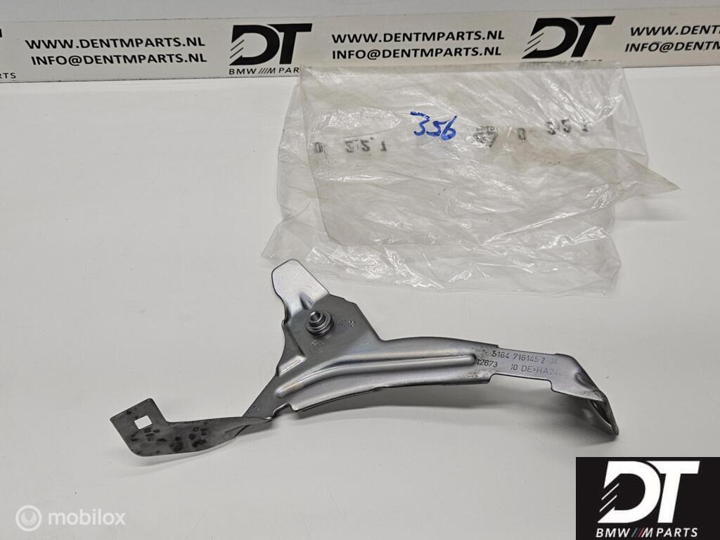 Bracket, side panel, bottom right BMW E60 E61 51647161452, Nieuw, Ophalen of Verzenden, BMW, BMW