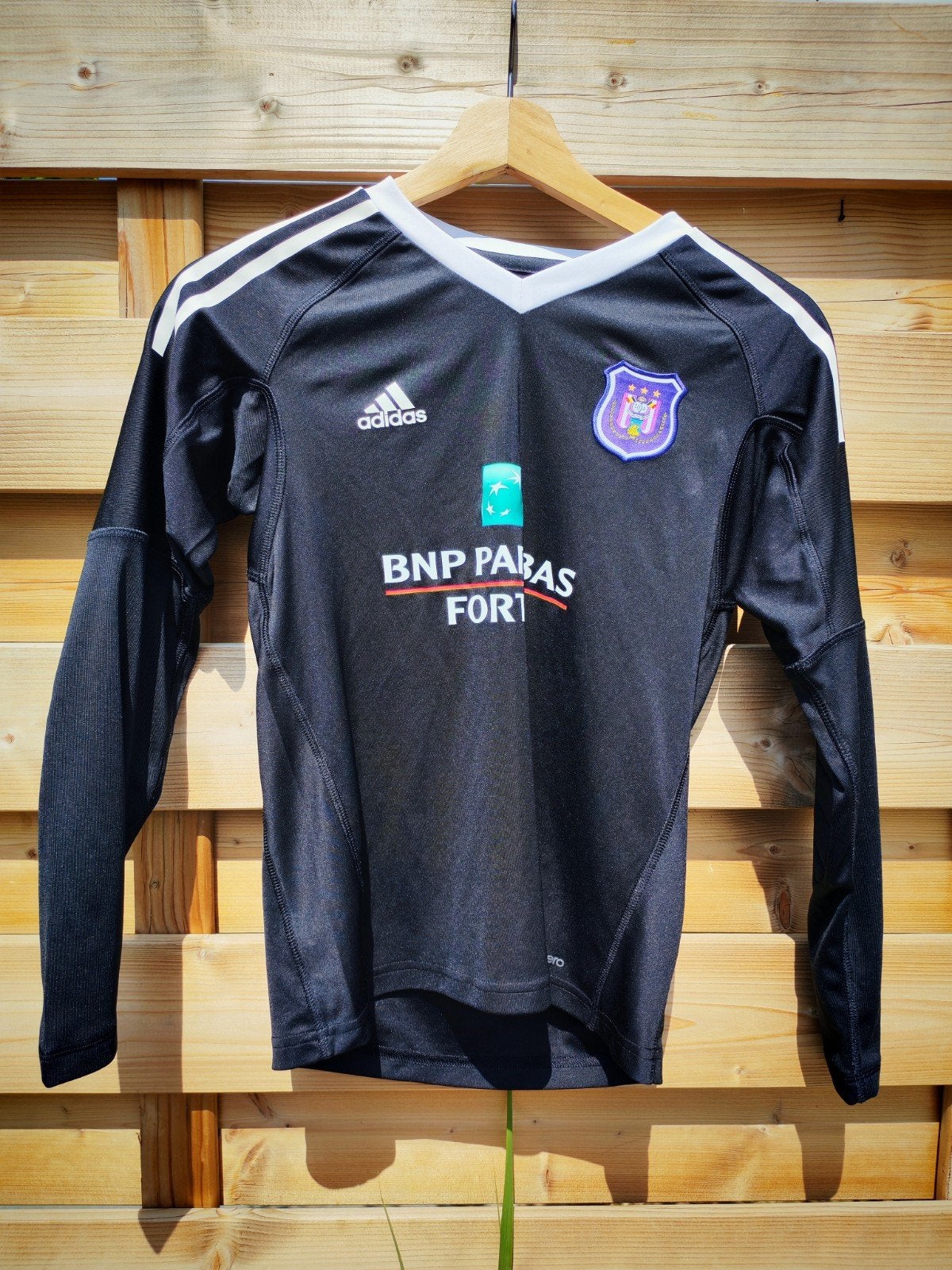 Maillot de gardien de but du RSCA RSC Anderlecht 2016, Enlèvement ou Envoi