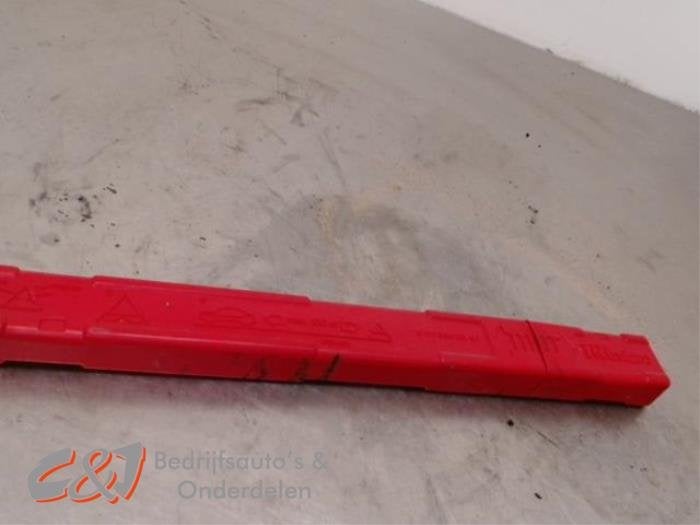 Triangle de présignalisation d'un Mercedes Sprinter, 3 mois de garantie, Utilisé, -, -