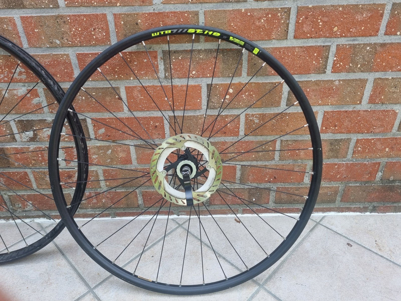 3 roues vtt dt swiss , wtb , syclos (29"), Vélos & Vélomoteurs, Neuf, Pneu, Enlèvement, DT SWISS