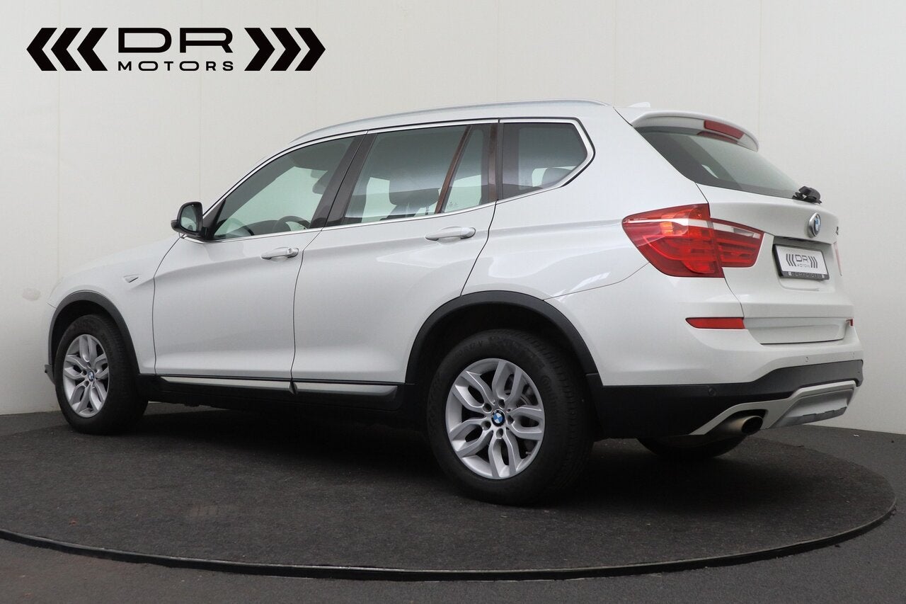 BMW X3 XENON - VERWARMDE ZETELS EN STUUR - DRIVING ASSISTENT, Autos, BMW, 0 kg, Achat, Euro 6, Entreprise