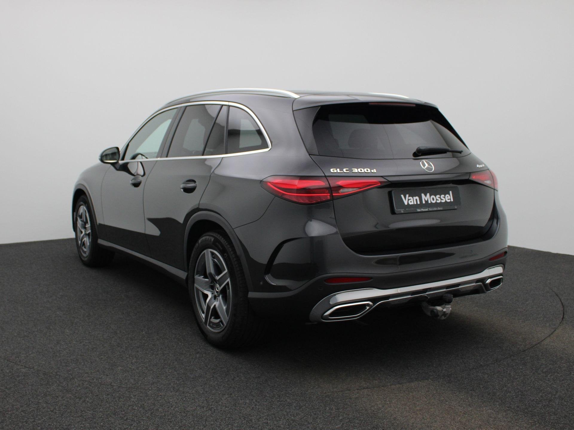Mercedes-Benz GLC 300D + AMG LINE + TREKHAAK + RIJASSISTENTI, Automaat, 269 pk, Stof, Gebruikt