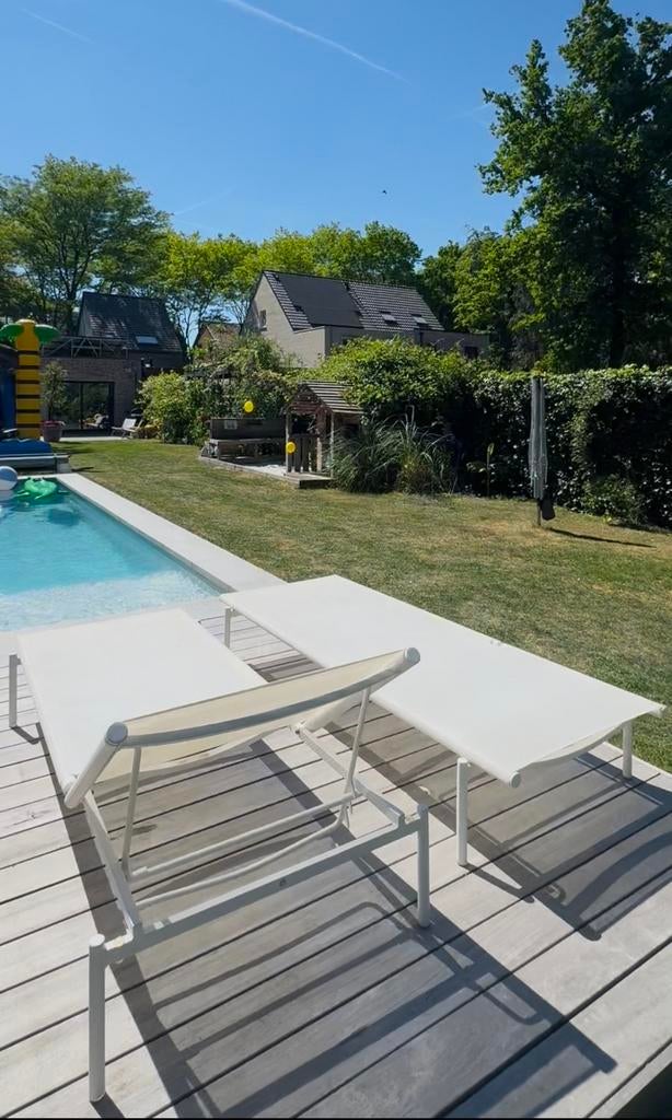 Stevig aluminium ligbed, Tuin en Terras, Ligbedden, Zo goed als nieuw, Aluminium, Ophalen of Verzenden