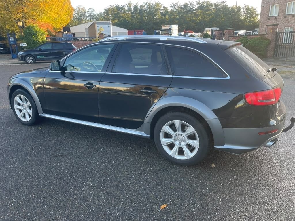 Audi A4 Quatro, Auto's, Euro 5, 4 cilinders, A4, Zwart