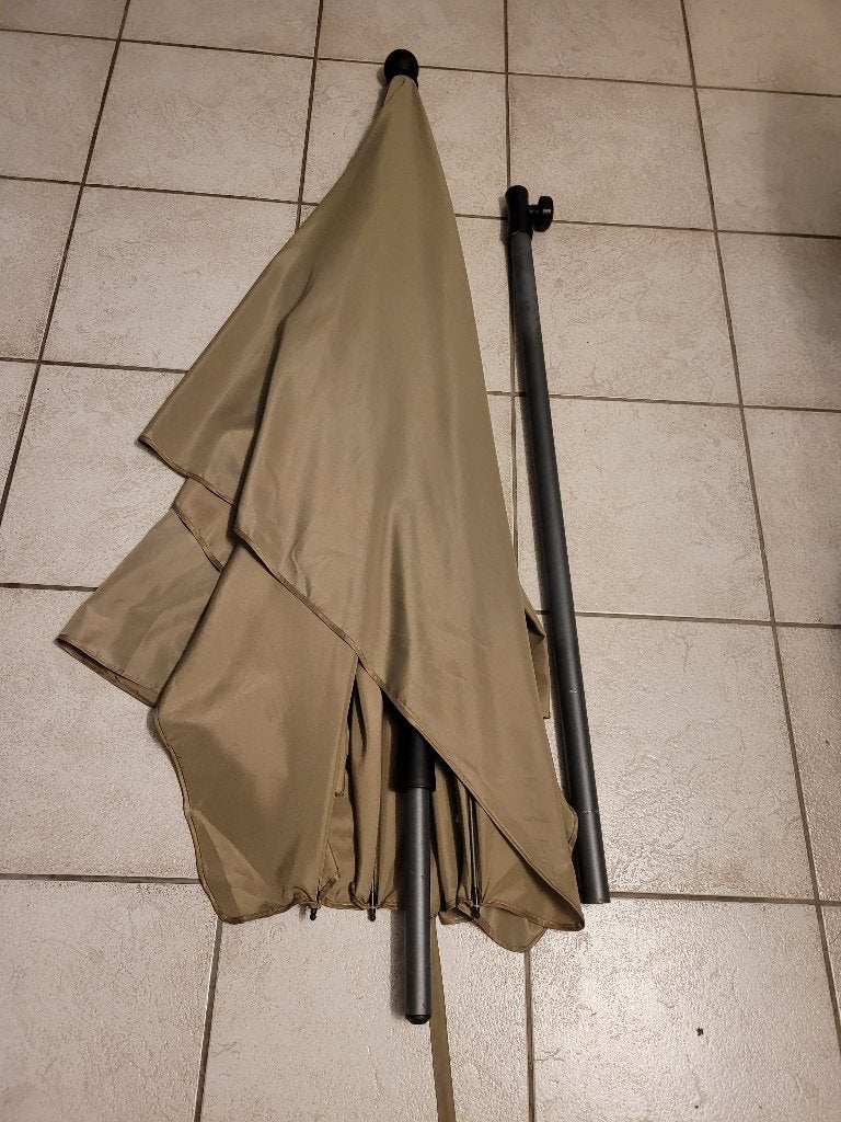 parasol Lifegoods taupe rechthoekig kantelbaar, Ophalen, Verstelbaar, Gebruikt, 1 tot 2 meter