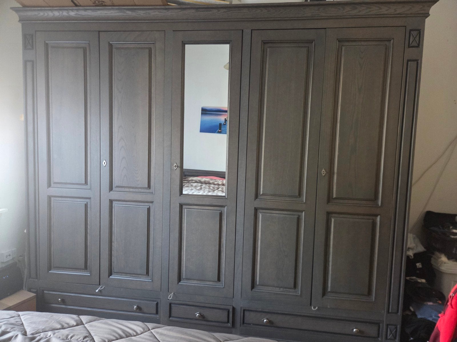 Meubles en bois véritable, Enlèvement