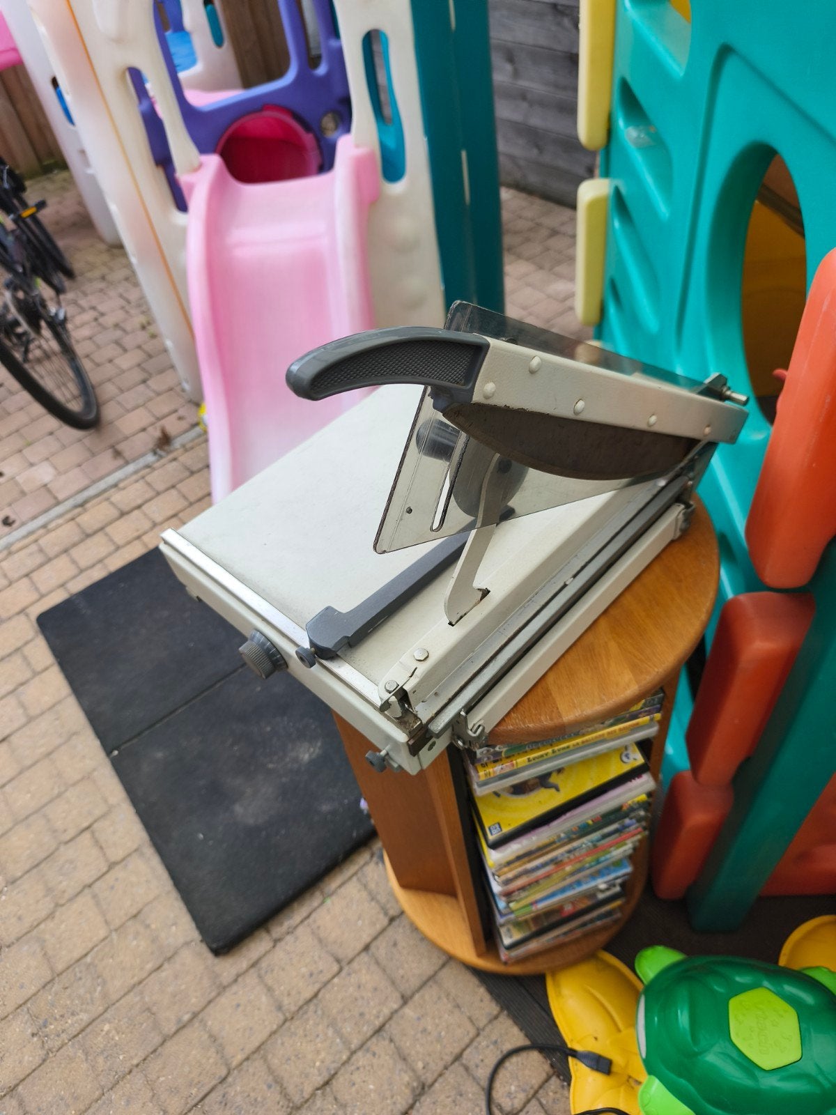 Papier en foto snij machine, Ophalen