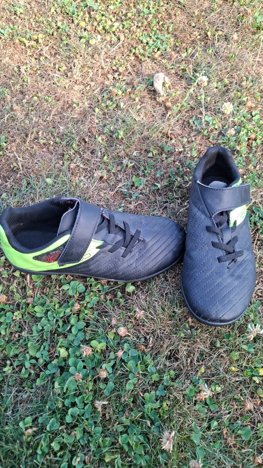 Chaussures foot enfant 33, Sports & Fitness, Football, Enlèvement, Utilisé, Chaussures