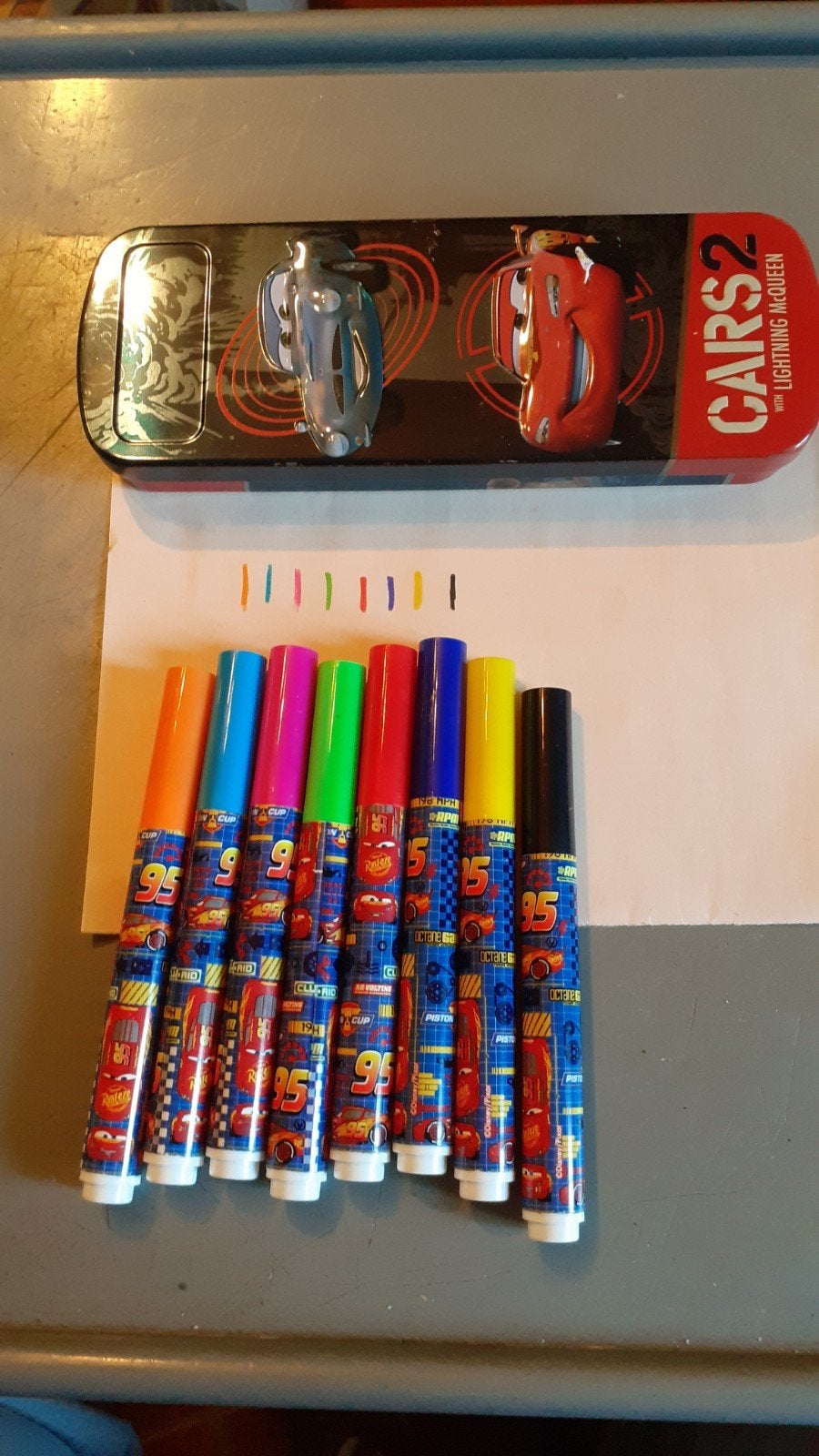 Ensemble plumier en.metal avec 8 feutres cars, Divers, Fournitures scolaires, Enlèvement ou Envoi