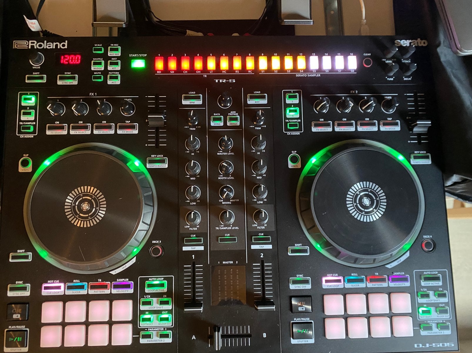 Te koop: Roland DJ-505 – Serato DJ Pro-controller!, Muziek en Instrumenten, Ophalen, Gebruikt, Overige merken