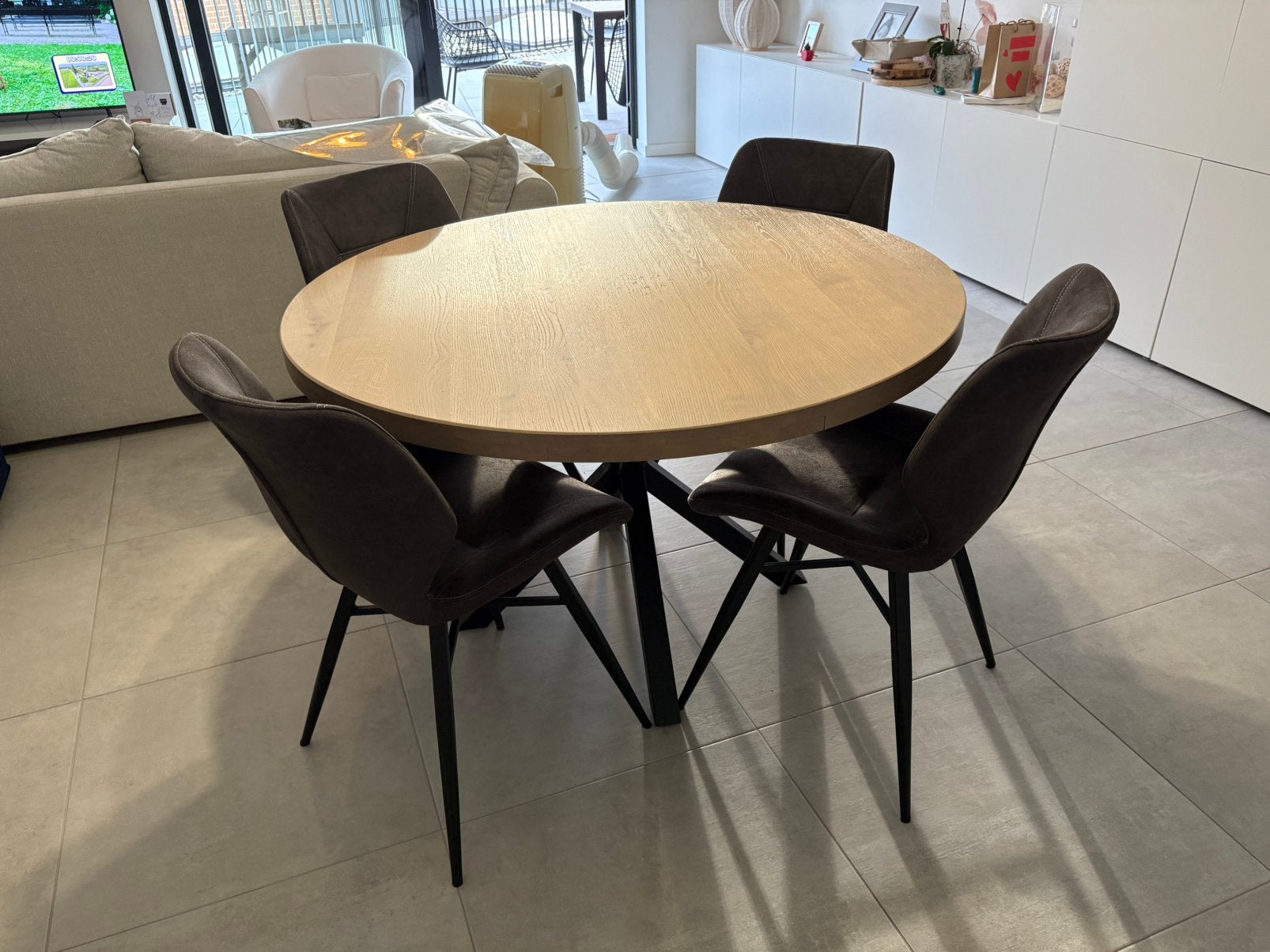 Tafel en 4 stoelen, Huis en Inrichting, Tafels | Eettafels, Ophalen, Zo goed als nieuw