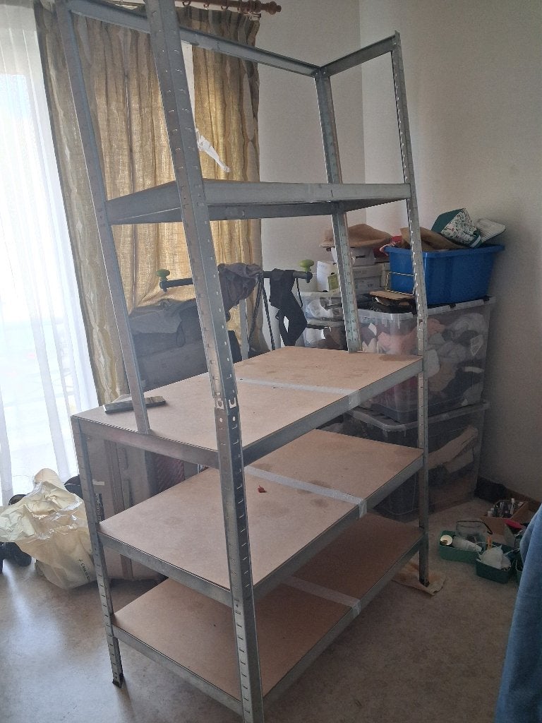 ETAGERE POUR CAVE OU AUTRE € 20,00, Matériau naturel, Réglable, Enlèvement, Utilisé
