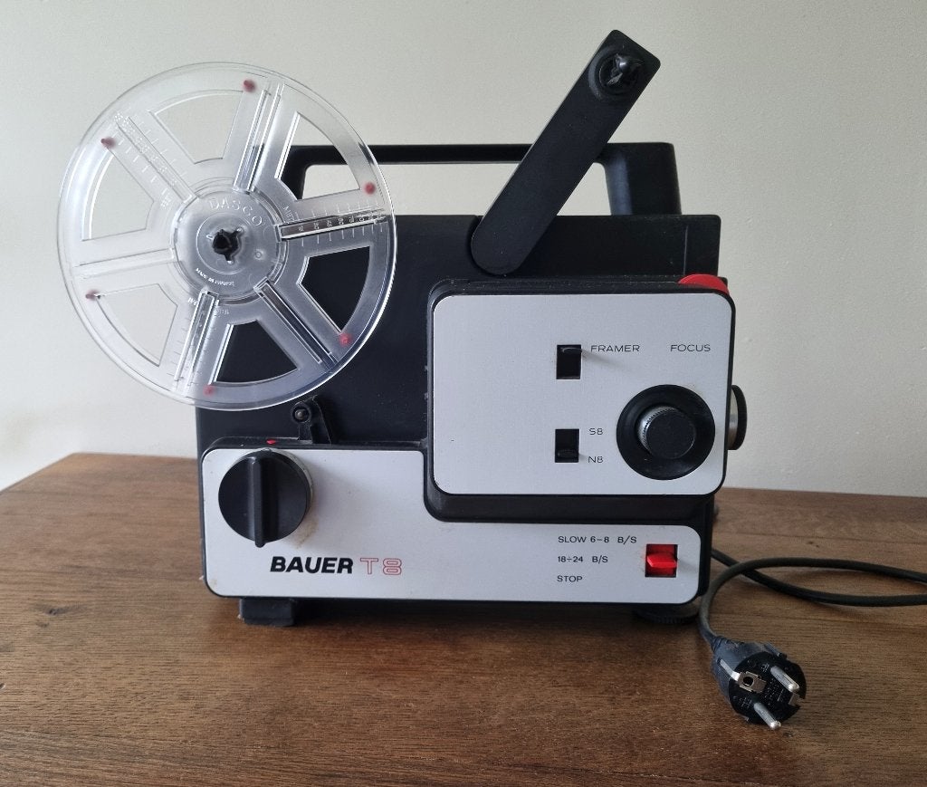 Vintage Bauer T8 projector, Verzamelen, Foto-apparatuur en Filmapparatuur, Ophalen, Projector