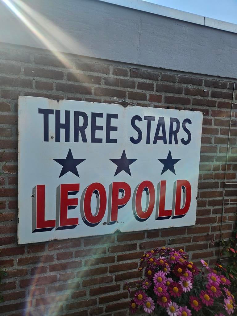 Dubbelzijdig emaille Leopold Three stars, Ophalen