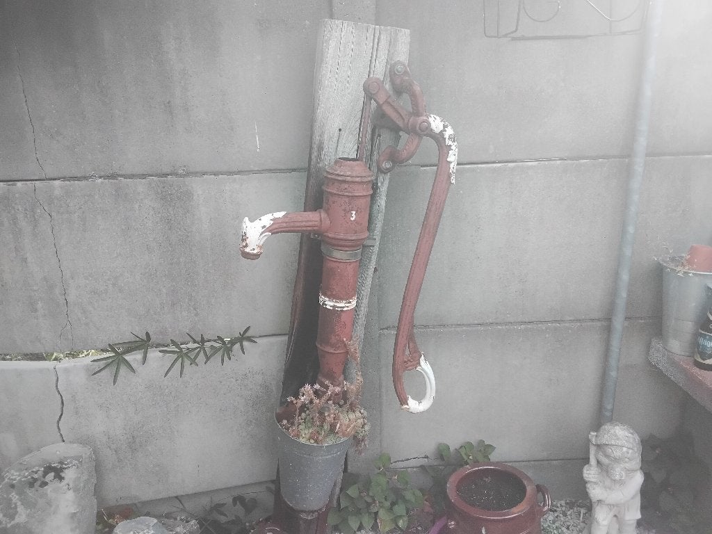oude water pomp, Antiek en Kunst, Ophalen