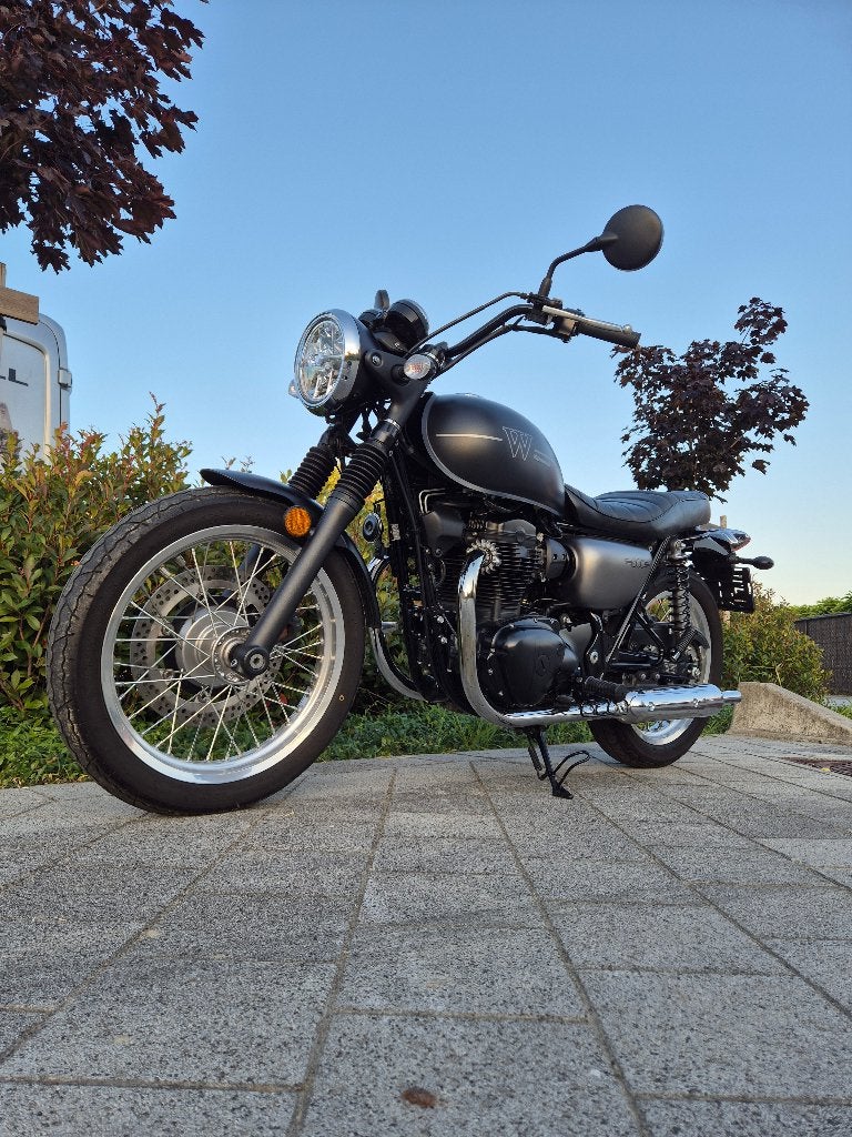Prachtige Kawasaki W800 Street (2020), Motoren, 2 cilinders, Gebruikt, Particulier, Handgeschakeld