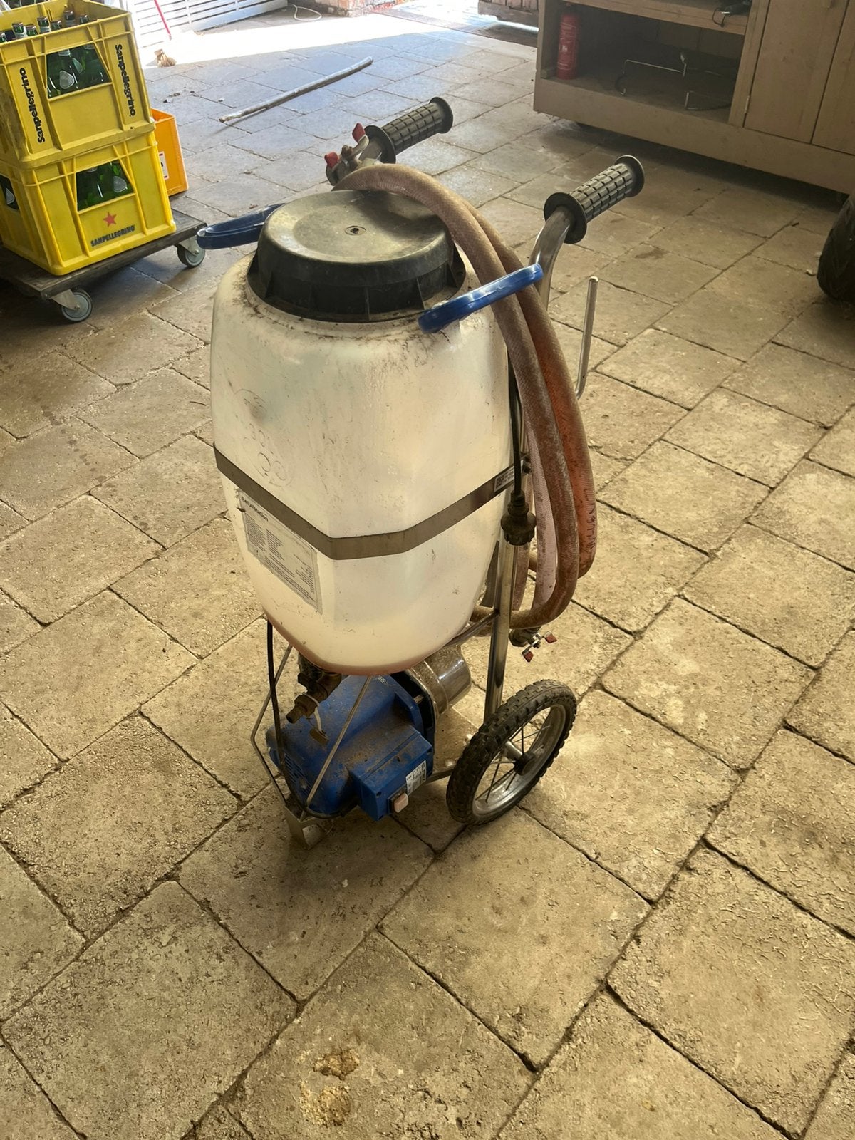 Solar vulstation 25 liter tank, Doe-het-zelf en Bouw, Ophalen, Zo goed als nieuw