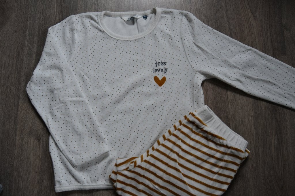 Pyjama Eskimo maat 152, Kinderen en Baby's, Nacht- of Onderkleding, Meisje, Ophalen of Verzenden, Zo goed als nieuw
