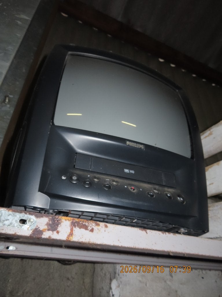 Vintage kleine tv met video cassette, Audio, Tv en Foto, Ophalen
