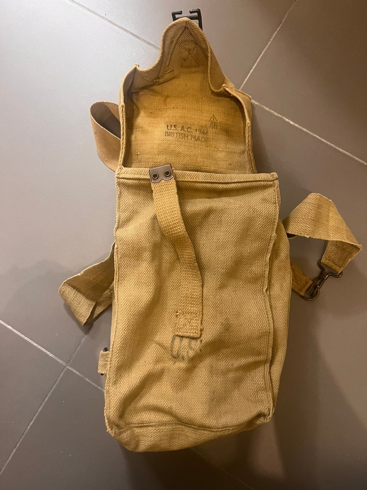 Us ww2 - musette GP british made, Collections, Enlèvement ou Envoi