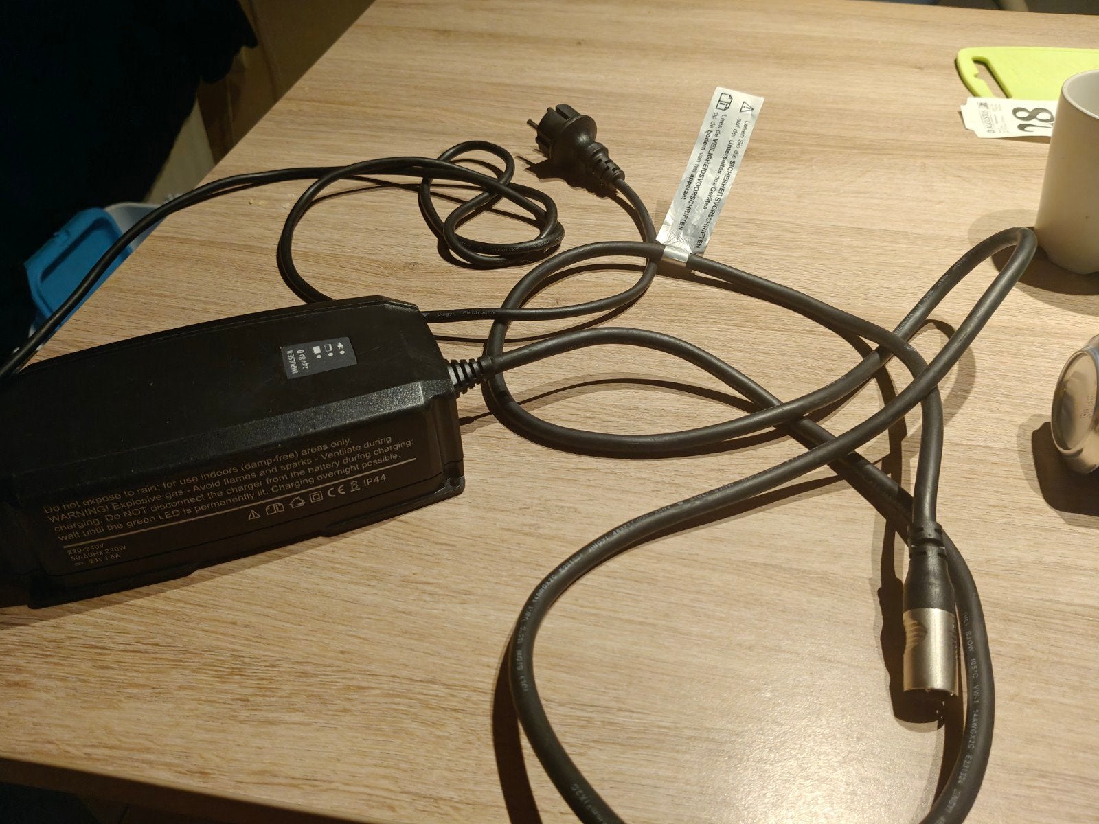 Oplader voor scootmobiel te koop, Fietsen en Brommers, Ophalen, Zo goed als nieuw