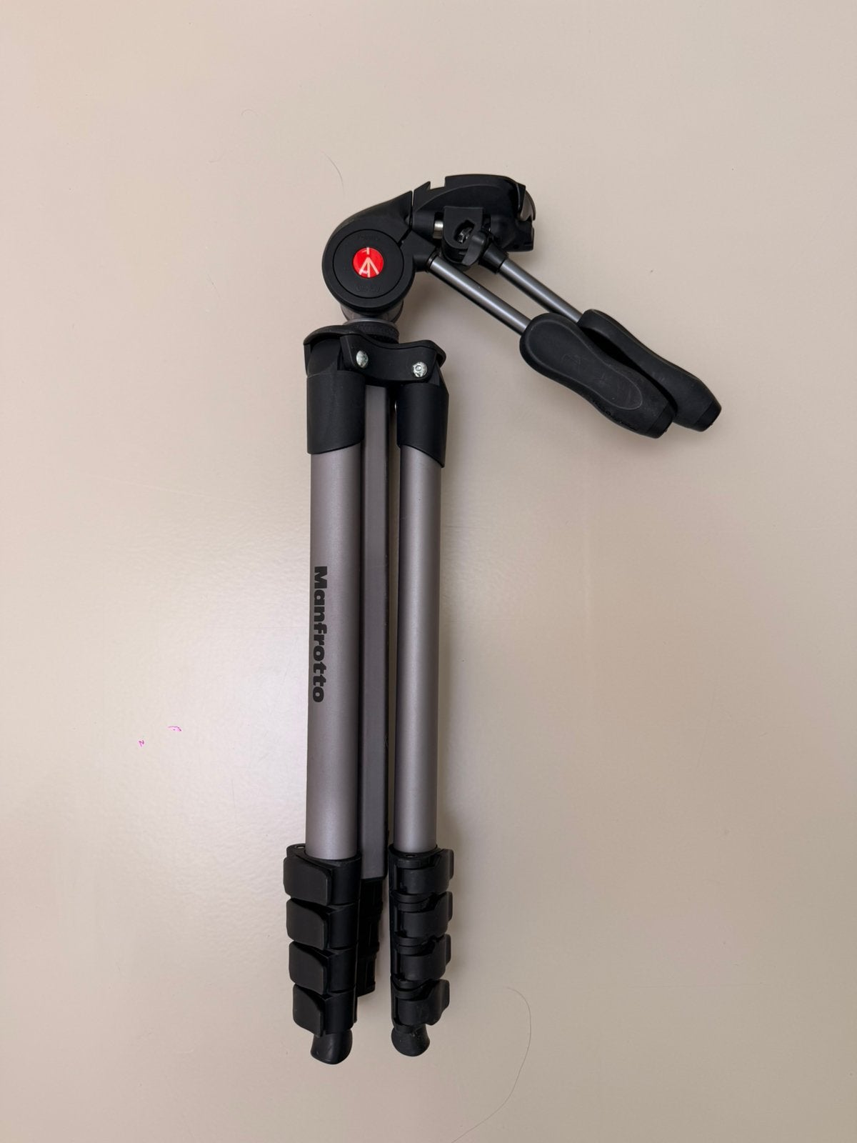 Manfrotto Compact Advanced statief – 165 cm – als nieuw, Audio, Tv en Foto, Fotografie | Statieven en Balhoofden, Ophalen, Zo goed als nieuw