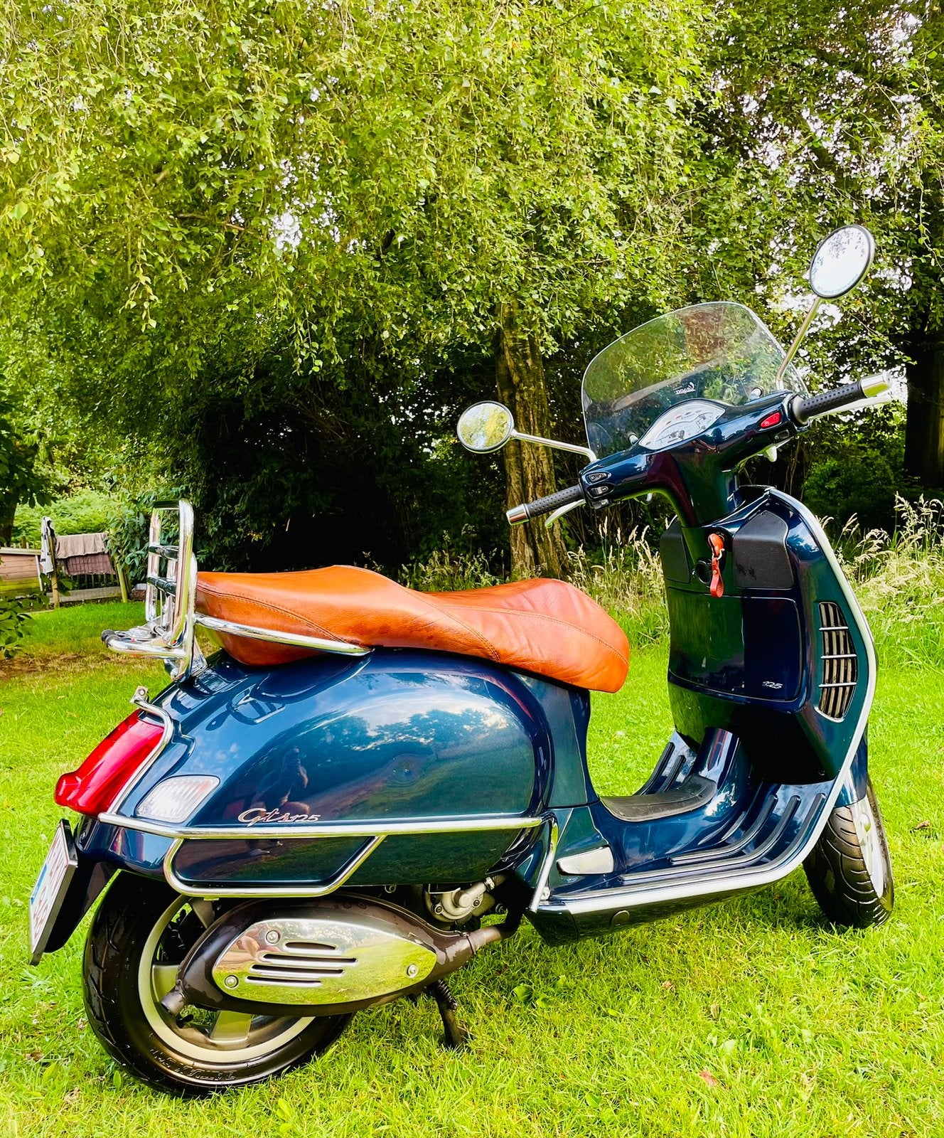 Piaggio Vespa GTS 125cc, Fietsen en Brommers, Ophalen, Gebruikt