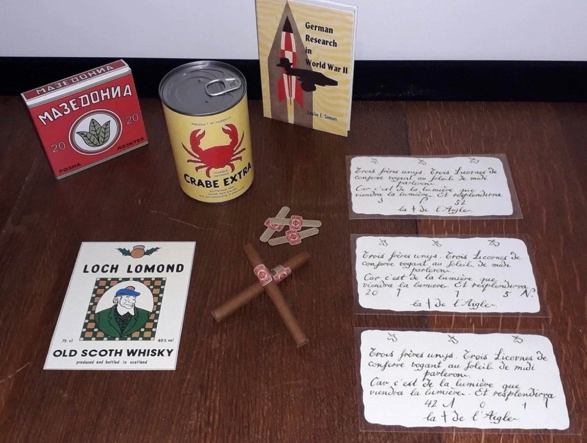 Tintin : lot d’objets dérivés de la B.D. à échelle 1:1, Envoi, Tintin, Comme neuf, Autres types