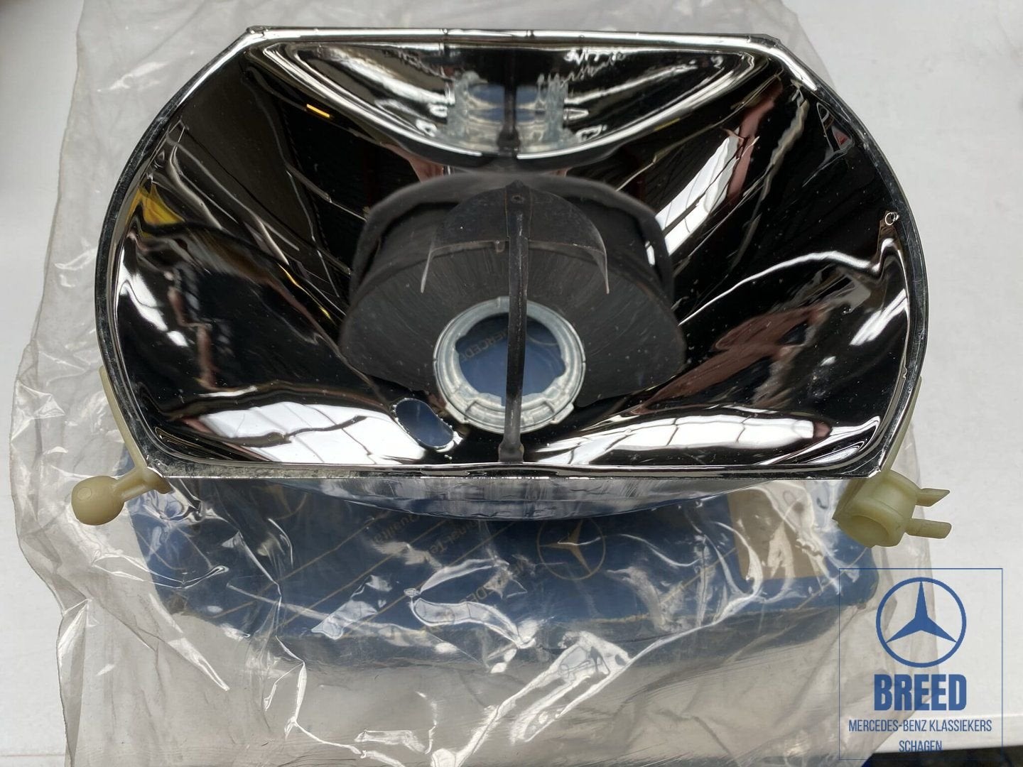 NOS reflector links H4 Bosch voor Mercedes-Benz W123, -, Nieuw, Ophalen of Verzenden, -