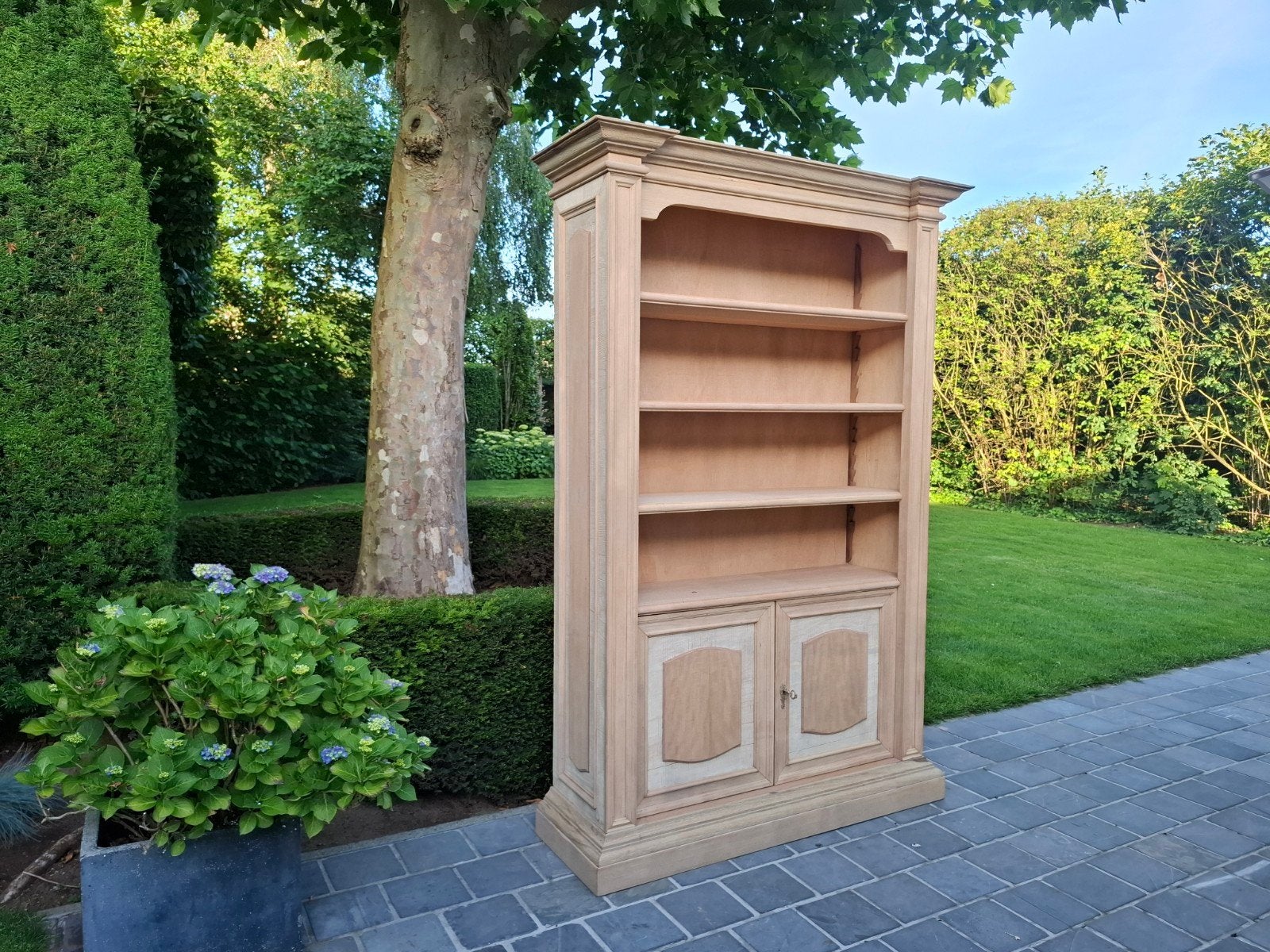 Bibliothèque en différents types de bois. Aérogommé., Maison & Meubles, Armoires | Bibliothèques, Enlèvement ou Envoi