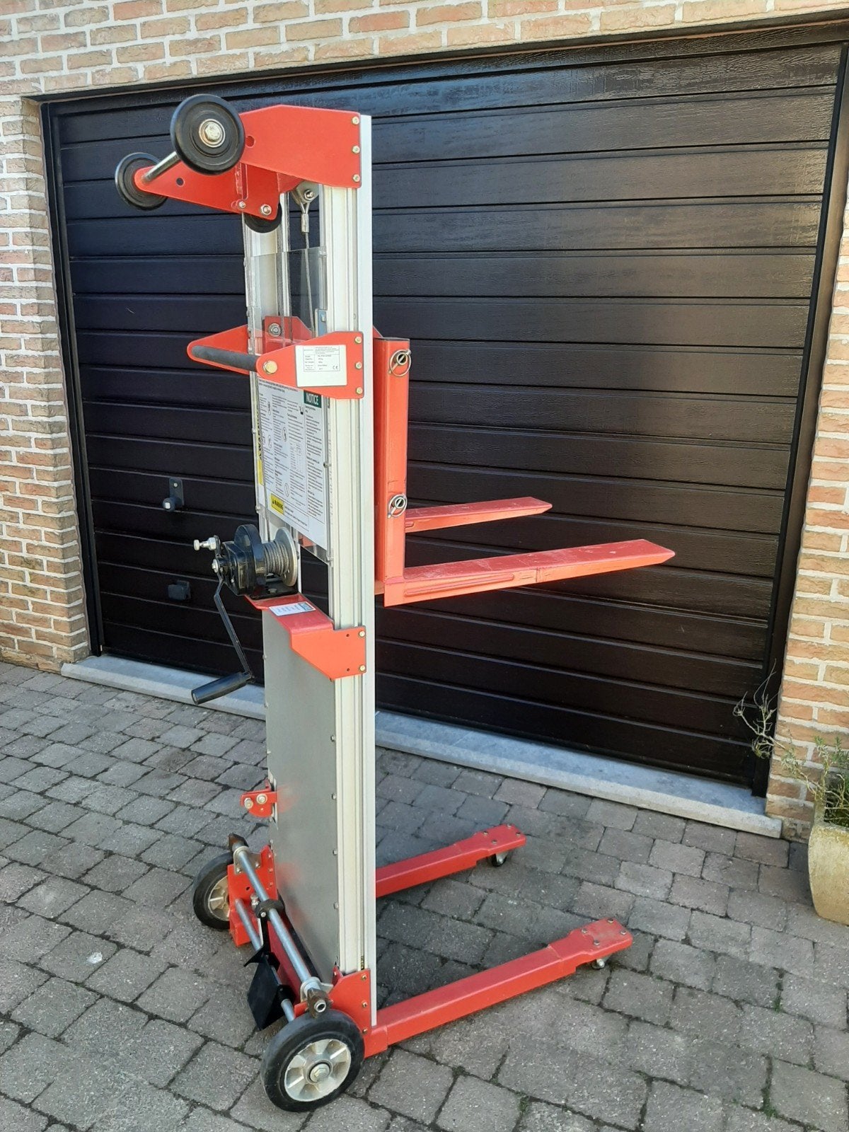 te huur montagelift, Ophalen