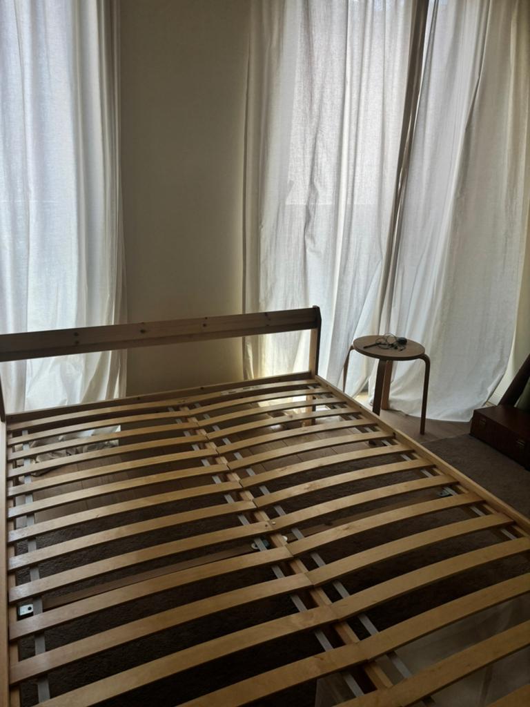 IKEA Neiden bedframe + Leroy lattenbodem 140cm, Huis en Inrichting, Slaapkamer | Bedden, Zo goed als nieuw, Ophalen