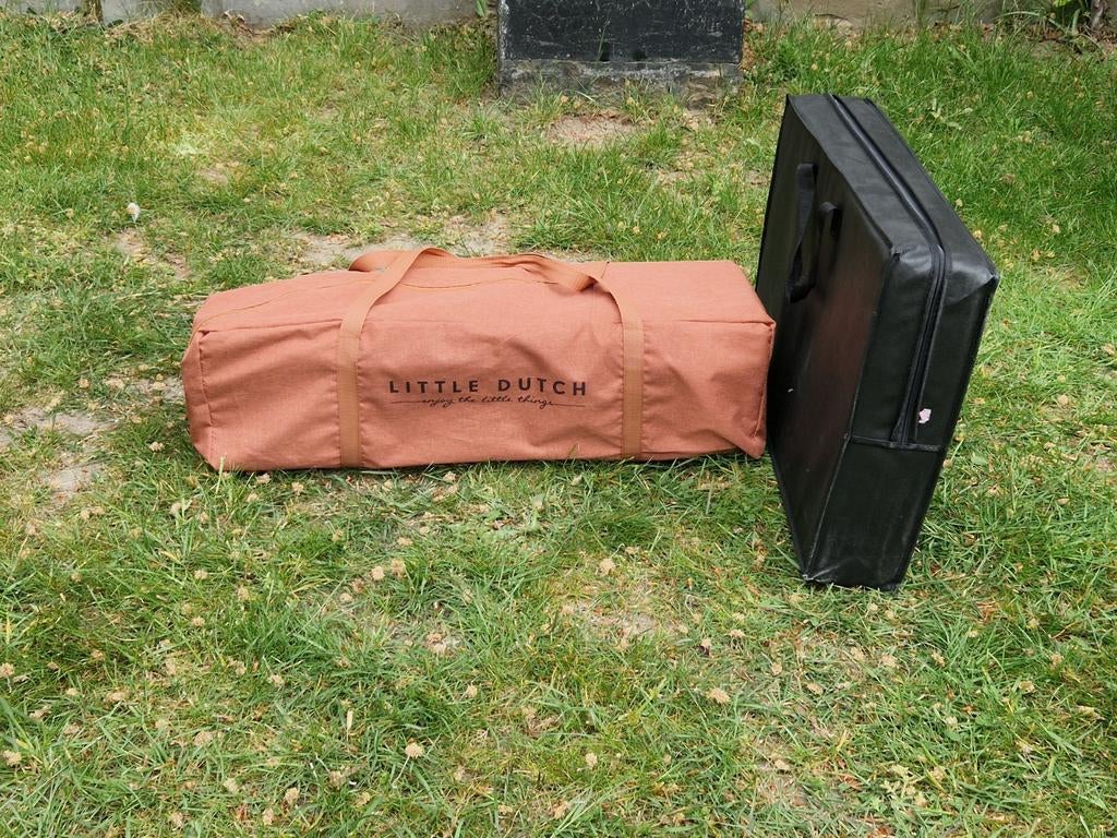 Lit de voyage Little Dutch + matelas d'appoint, Enfants & Bébés, Enlèvement, Comme neuf, Lit de voyage