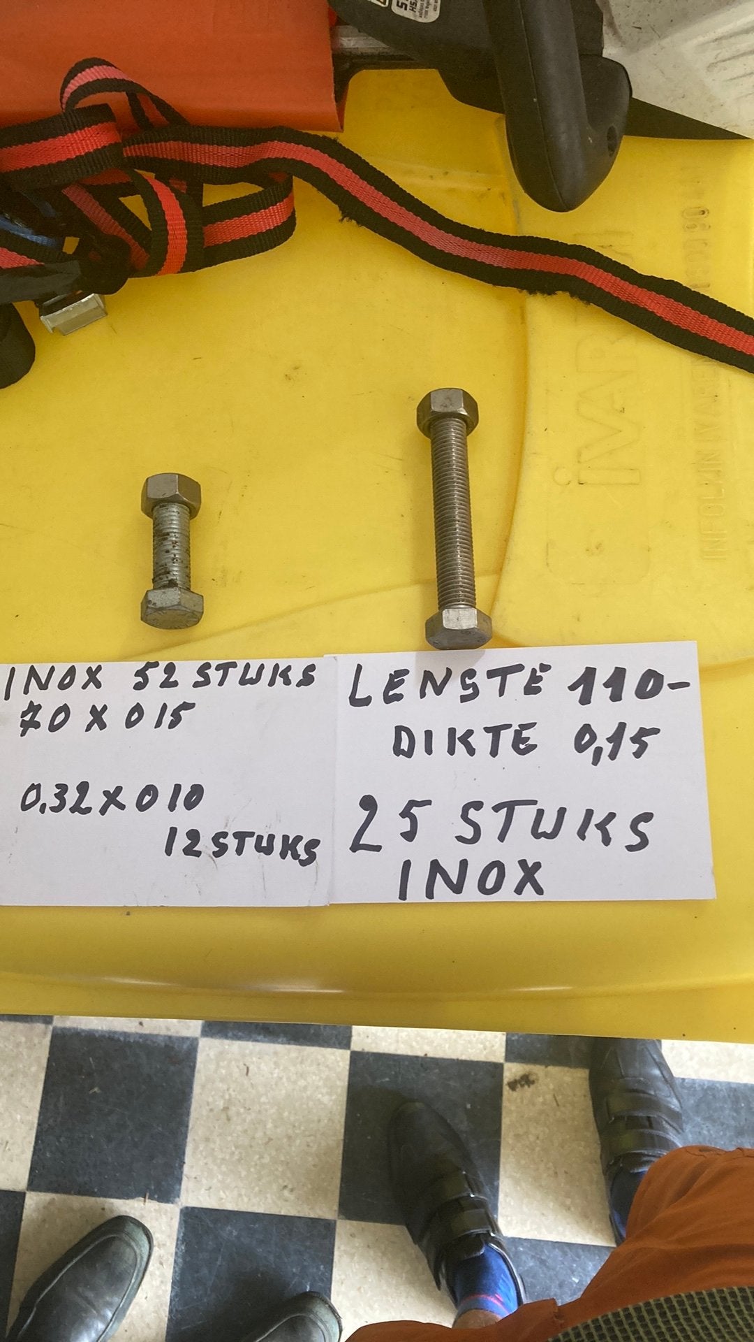 Inox bouten, Ophalen, Inox